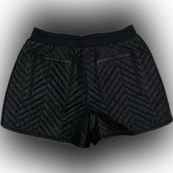 Athleta Solstice Short (Apres Ski Short) - Picture 5 of 10